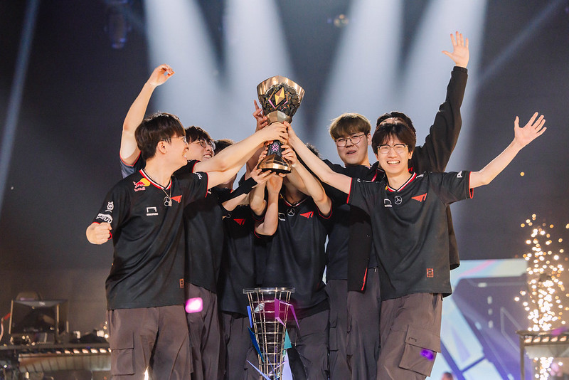 T1 team hoisting the championship trophy at VALORANT Masters 2025 at Bangkok, Thailand.