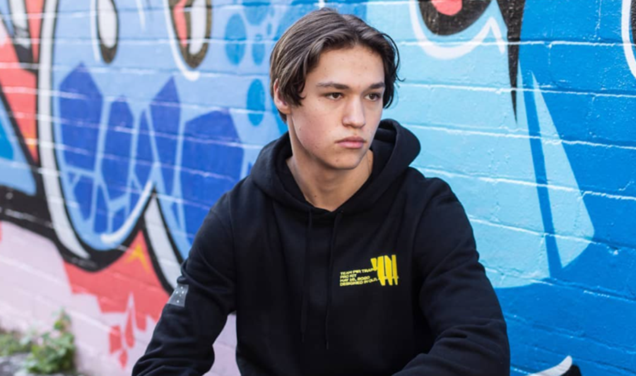 RepulseGod posing for Team PWR
